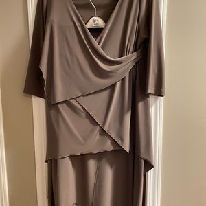 Sympli 2 piece outfit. Top and matching skirt